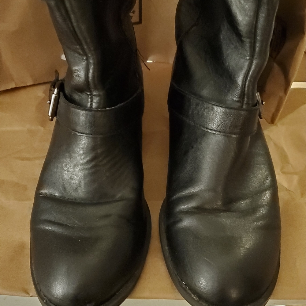 Ankle booties size 6.5